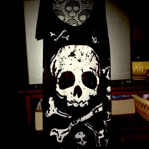 Black Skull tank with lace skulls on the back